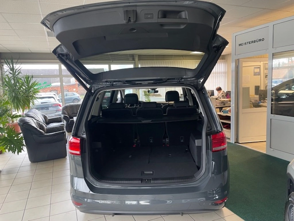 VW Touran 1.5TSI Comfortline DSG 7-Sitzer Kamera