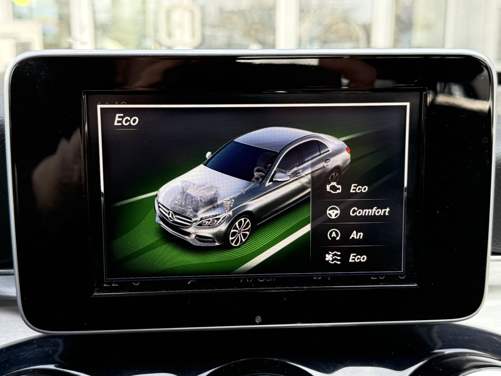 Mercedes-Benz C180 Lim. Avantgarde Autom. AHK Navi LED-SW