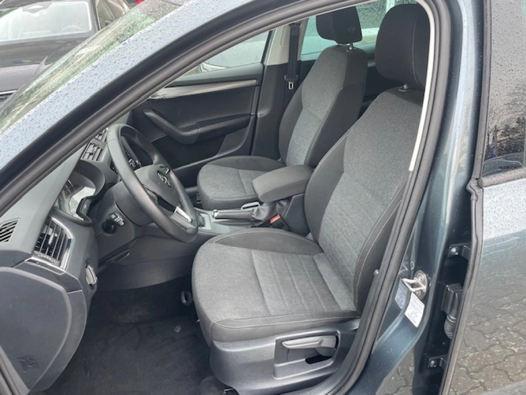 Skoda Octavia 1.5 TSI Kombi Soleil Navi RFK 6-Gang