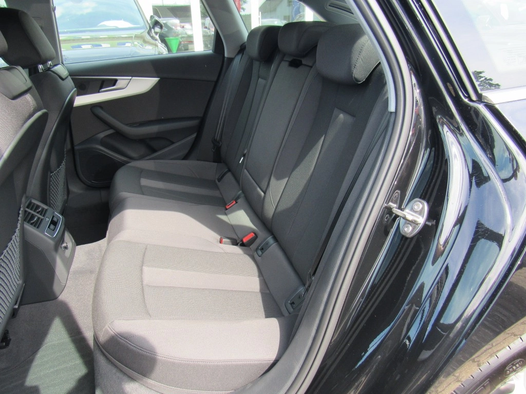 Audi A4 Avant Advanced 40 TFSI S-Tron.,Tour+Stadt+AHK