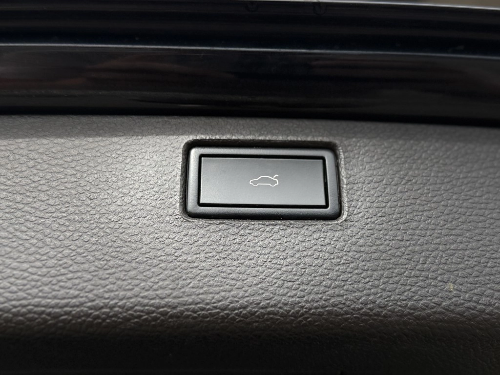 VW Passat Variant 1.4 TSI Highline BlueMotion ACC 
