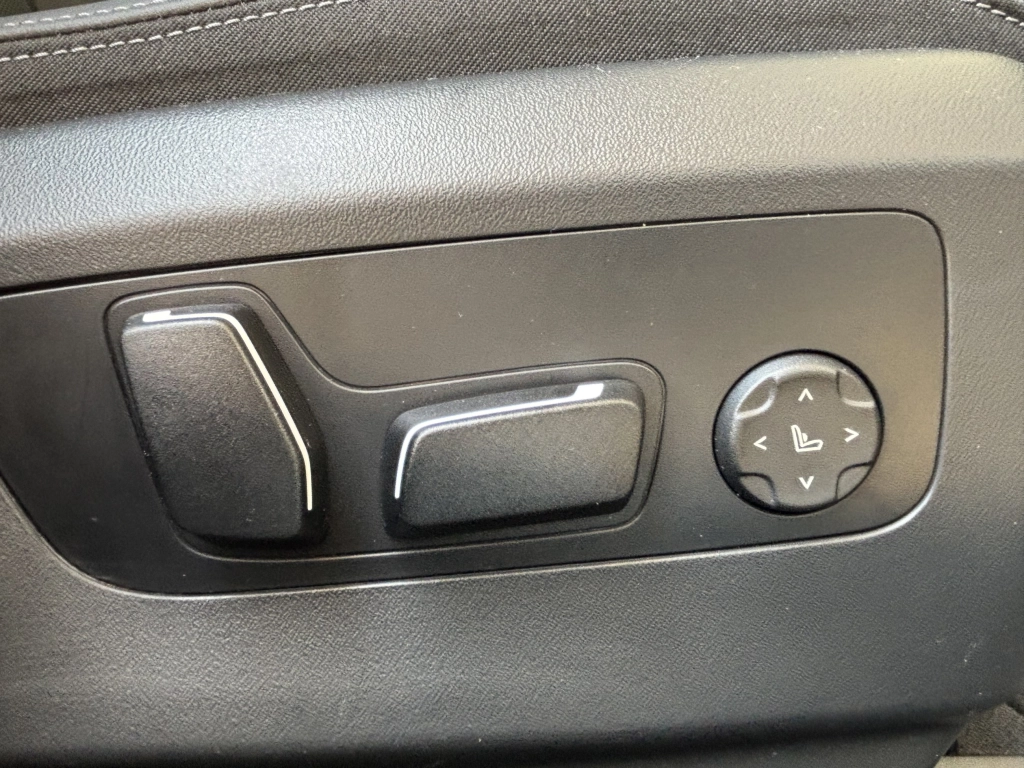 BMW 520 d xDrive 1.Hd LEDER AHK NAVI CAM HUD PLA DSC