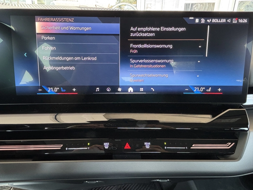 BMW 520 d xDrive 1.Hd LEDER AHK NAVI CAM HUD PLA DSC