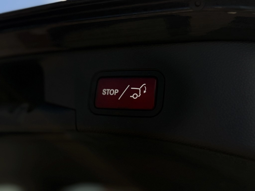 Mercedes-Benz C 200 T CGI Avant el.Heckklappe Leder Navigation