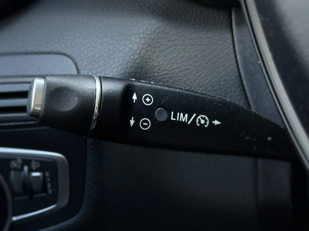Mercedes-Benz C 200 T CGI Avant el.Heckklappe Leder Navigation