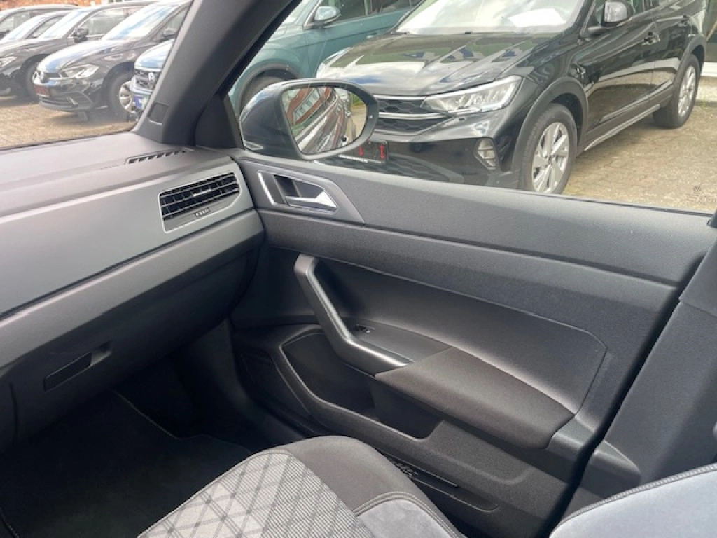 VW Taigo 1.0TSI R-Line ACC Kamera LED 17Zoll