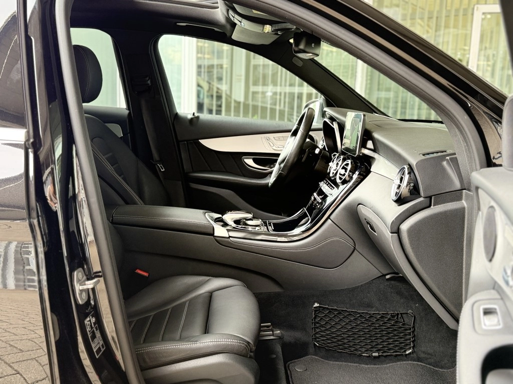 Mercedes-Benz GLC 250 AMG-Line 4Matic Leder Pano nur 68tkm