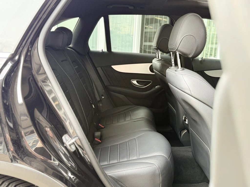 Mercedes-Benz GLC 250 AMG-Line 4Matic Leder Pano nur 68tkm