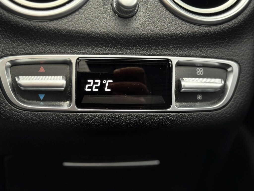 Mercedes-Benz E 300 de T AMG-Line Ambiente el. Heckklappe Pano
