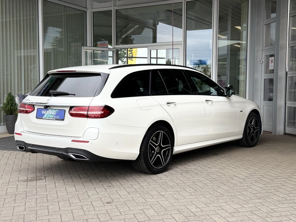 Mercedes-Benz E 300 de T AMG-Line Ambiente el. Heckklappe Pano