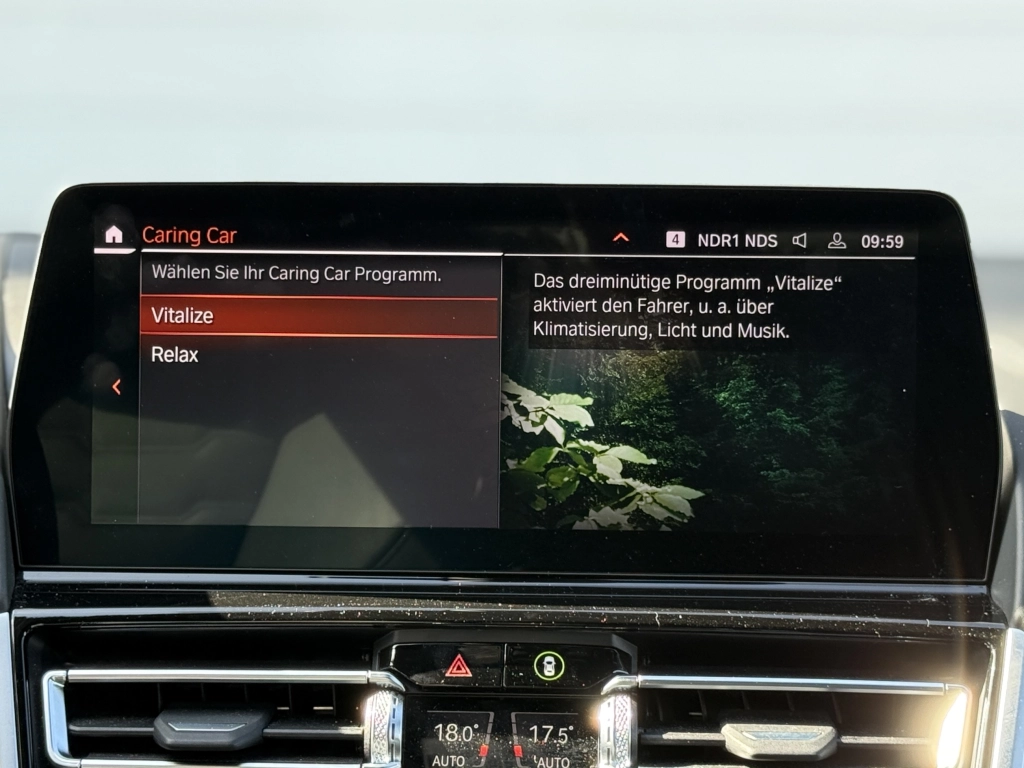 BMW M850 i xDrive PANO ACC LEDER  VOLL!!  1. Hd.