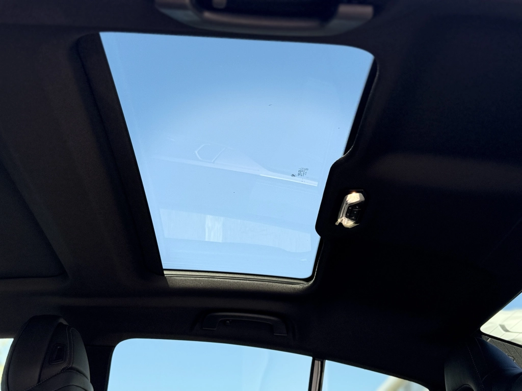 BMW M850 i xDrive PANO ACC LEDER  VOLL!!  1. Hd.