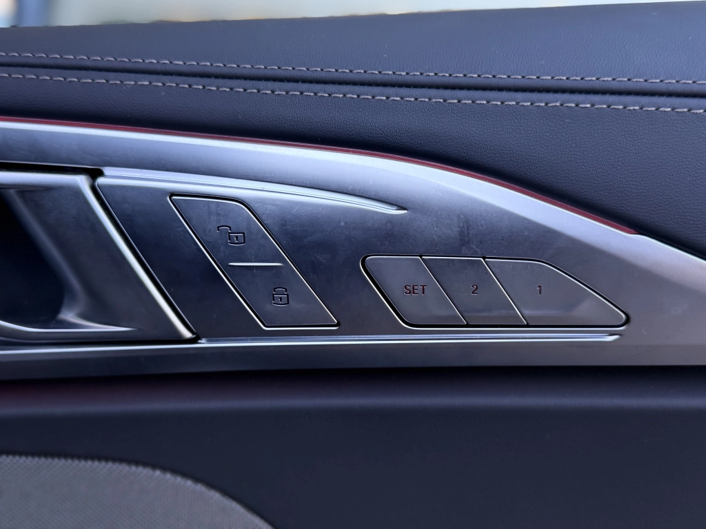 BMW M850 i xDrive PANO ACC LEDER  VOLL!!  1. Hd.