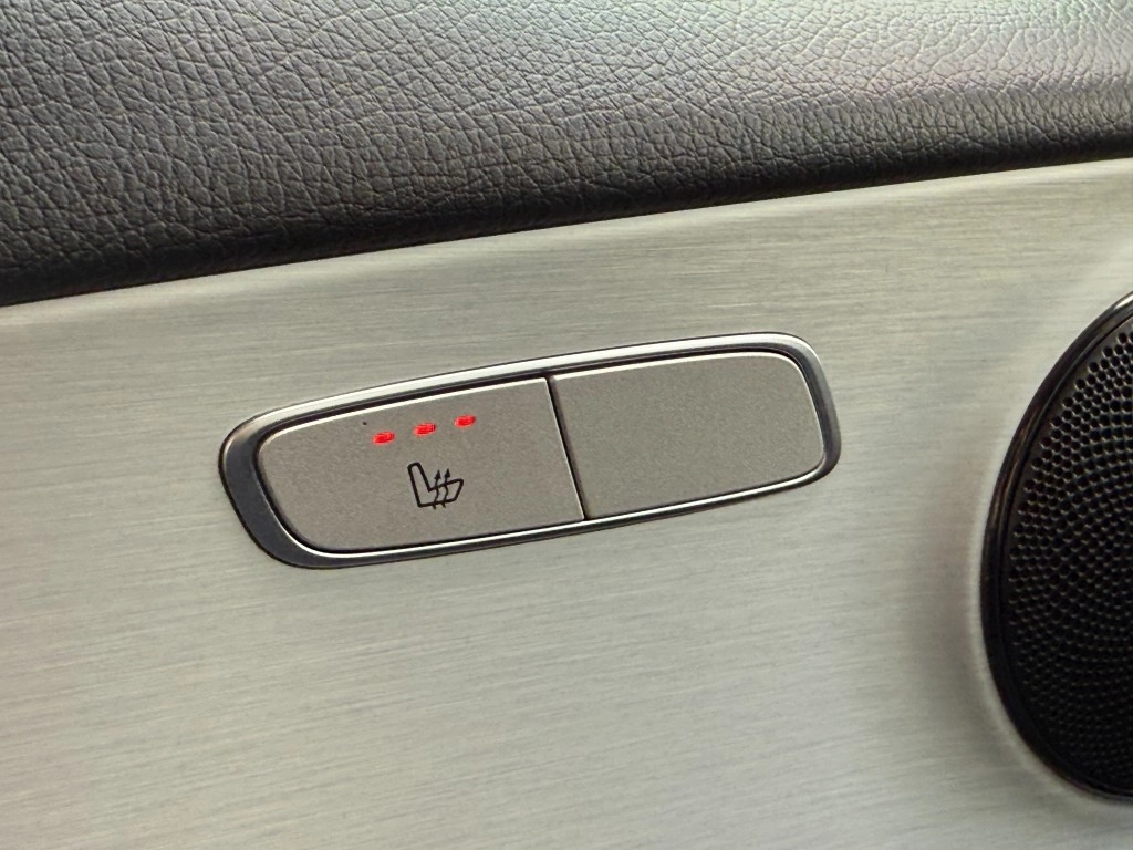 Mercedes-Benz E300 de T Avantgarde ACC Navi Kamera Leder LED