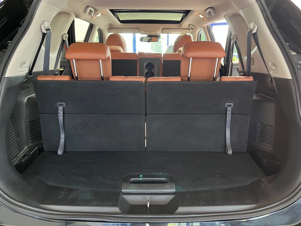 Nissan X-Trail 2.0 dcI Aut. 4x4 Tekna ,7-Sitzer, Leder