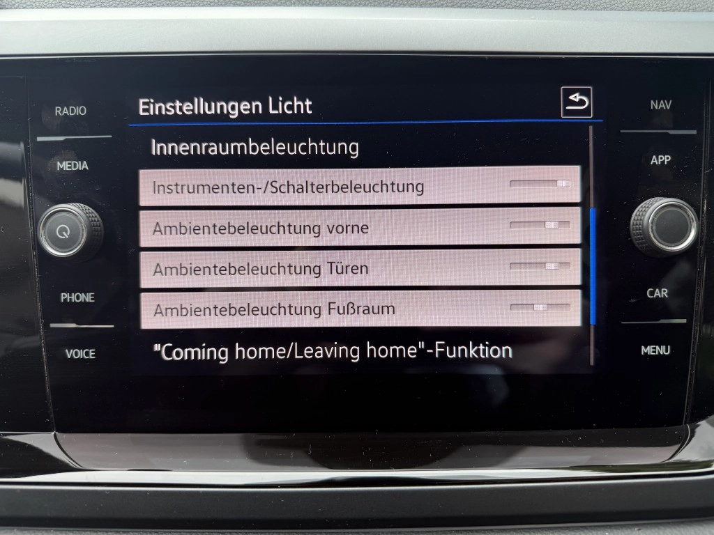 VW Taigo 1.0 TSI-DSG R-LINE, IQ-Drive,Matrix,RFK 