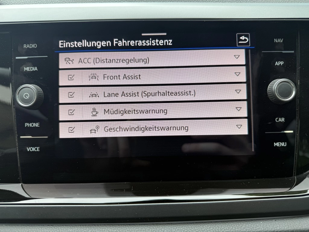 VW Taigo 1.0 TSI-DSG R-LINE, IQ-Drive,Matrix,RFK 