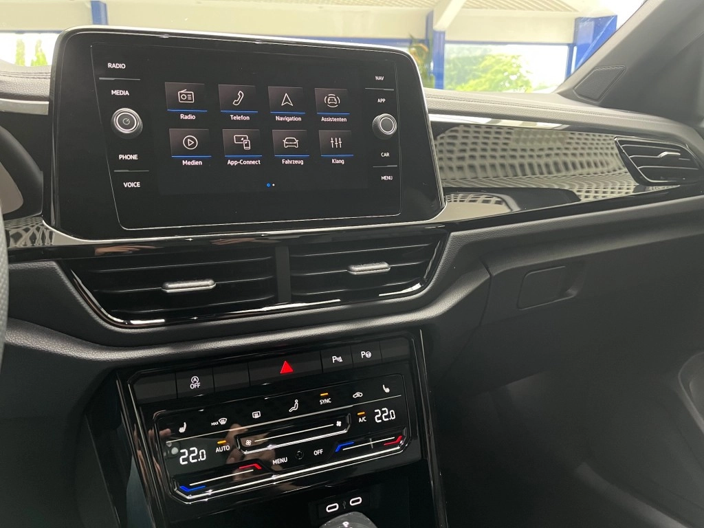 VW T-Roc R-LINE 1.5 TSI-DSG Black+Style,Pan.-Dach