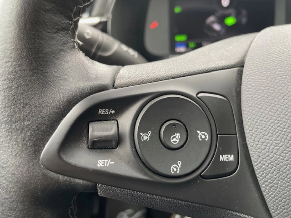Opel Corsa F Elegance Navi Kamera LED PDC Fernlichtas.