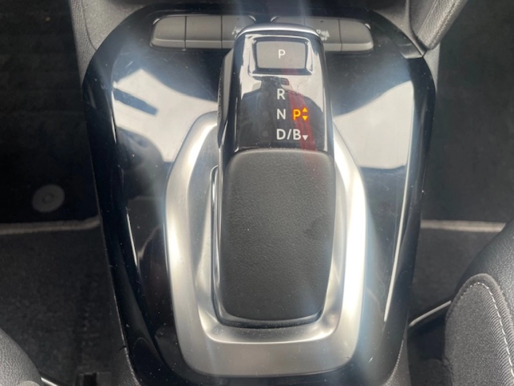 Opel Corsa F Elegance Navi Kamera LED PDC Fernlichtas.
