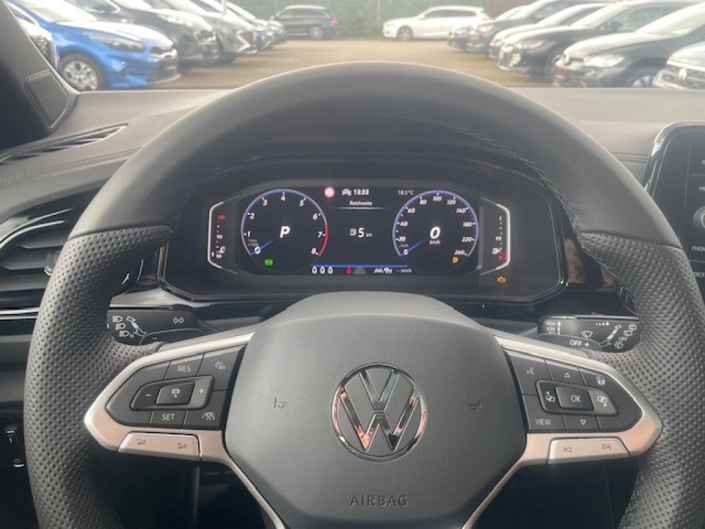 VW T-Roc R-LINE 1.5 TSI-DSG Black+Style,Pan.-Dach