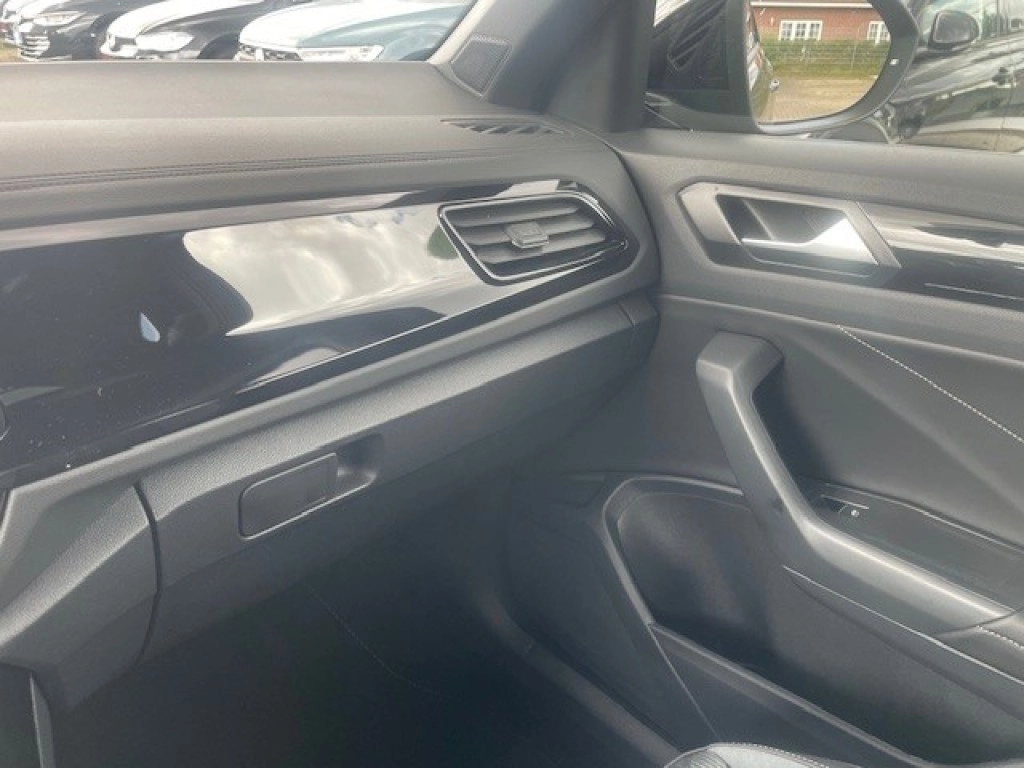 VW T-Roc R-LINE 1.5 TSI-DSG Black+Style,Pan.-Dach