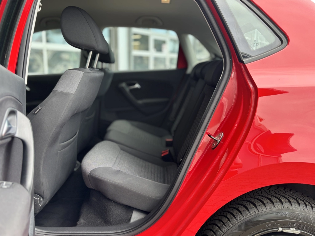VW Polo 1,4i Comfortline NAVI nur 90tkm