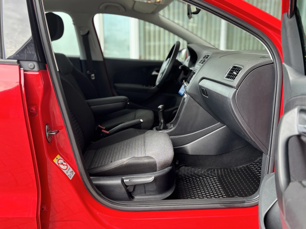 VW Polo 1,4i Comfortline NAVI nur 90tkm