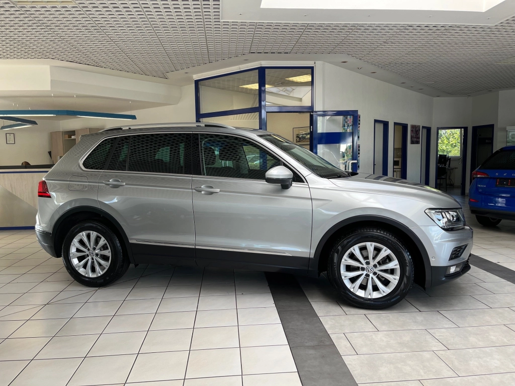 VW Tiguan 1.4 TSI Comfortline,LED,NAVI,ACC,AHK,RFK