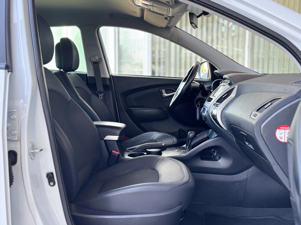 Hyundai ix35 2.0 Automatik NAVI KLIMA TEMPOMAT BLUETOOTH