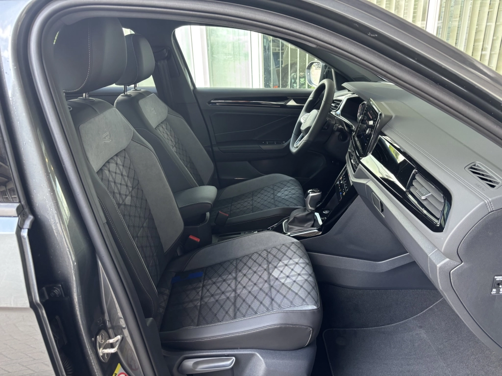 VW T-Roc R-LINE 1.5 TSI-DSG Black+Style,Pan.-Dach
