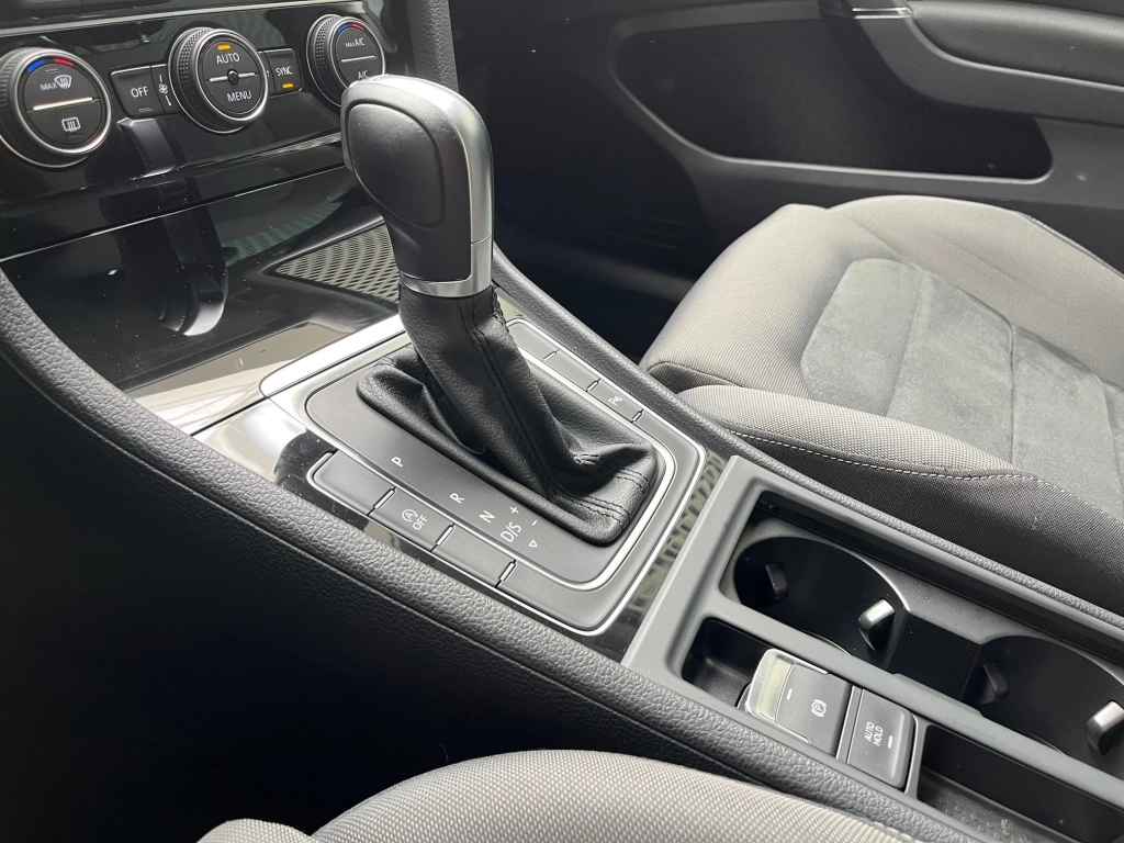 VW Golf Variant 1.5 TSI-DSG,Highline,LED,ACC,RFK