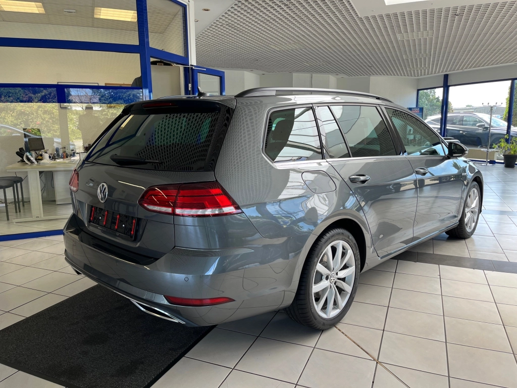 VW Golf Variant 1.5 TSI-DSG,Highline,LED,ACC,RFK