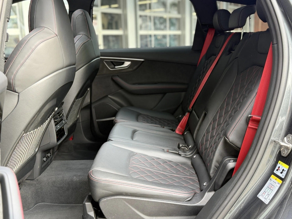 Audi Q7 50TDI S-LINE Competition Plus 7-Si. VOLL!