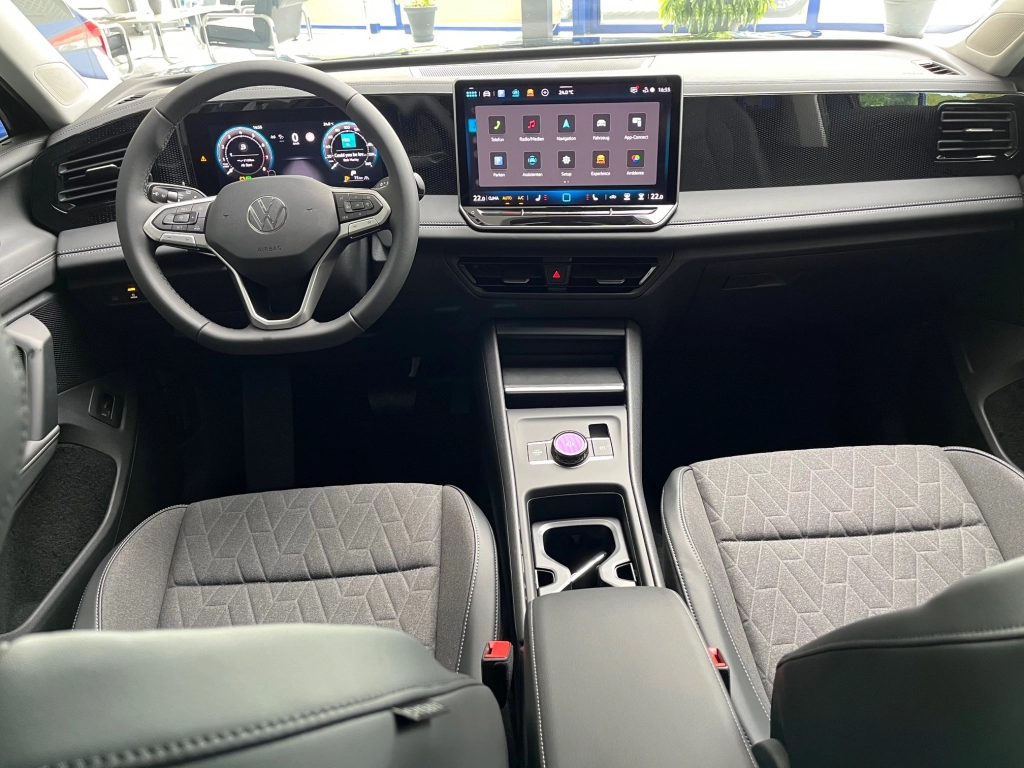 VW Tiguan 1.5 eTSI-DSG,Life,LED+,Komfort,AHK,18-Zoll