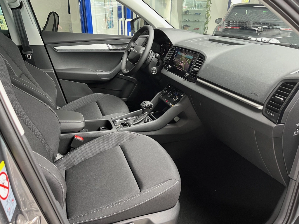 Skoda Karoq 1.5 TSI DSG+AHK+RFK+ACC+Navi+el.Heckkl.++