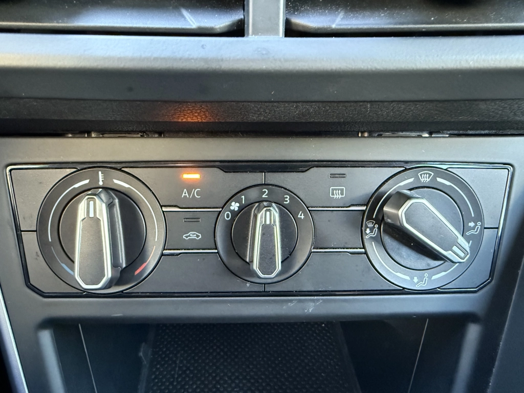 VW Polo 1.0 TSI Life LED,PDC,GRA,RF-Kam.GRA,CarPlay