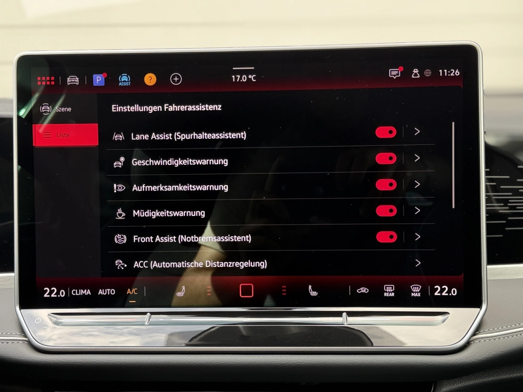 VW Passat Variant 1.5 eTSI-DSG Elegance, IQ,Navi Pro