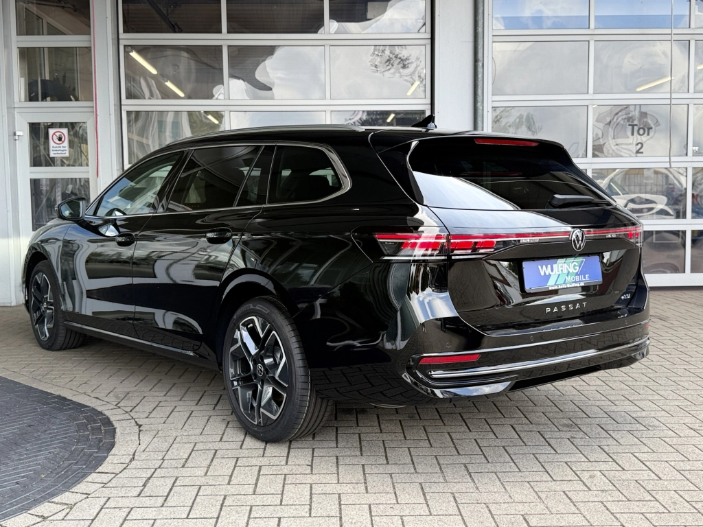 VW Passat Variant 1.5 eTSI-DSG Elegance, IQ,Navi Pro