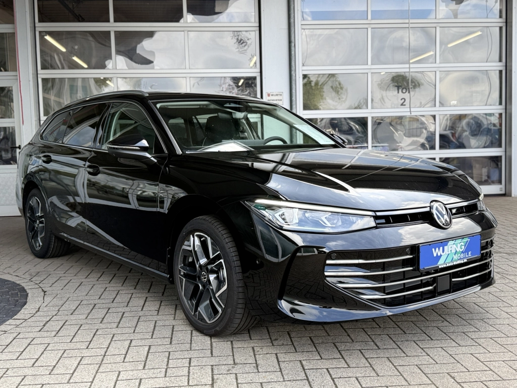 VW Passat Variant 1.5 eTSI-DSG Elegance, IQ,Navi Pro