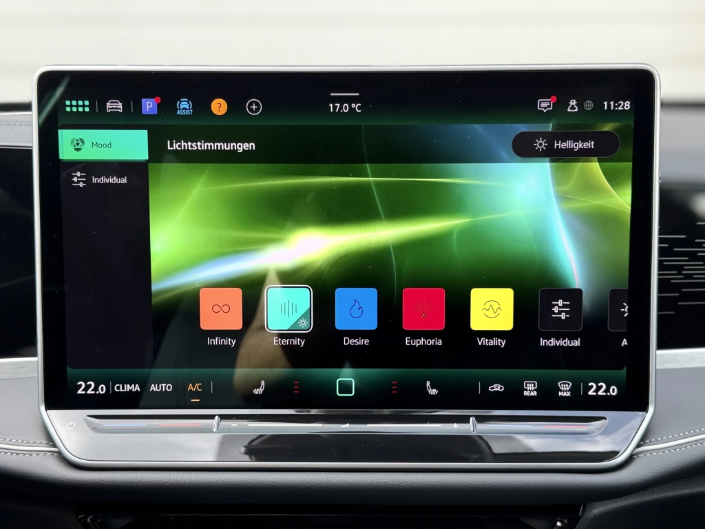 VW Passat Variant 1.5 eTSI-DSG Elegance, IQ,Navi Pro