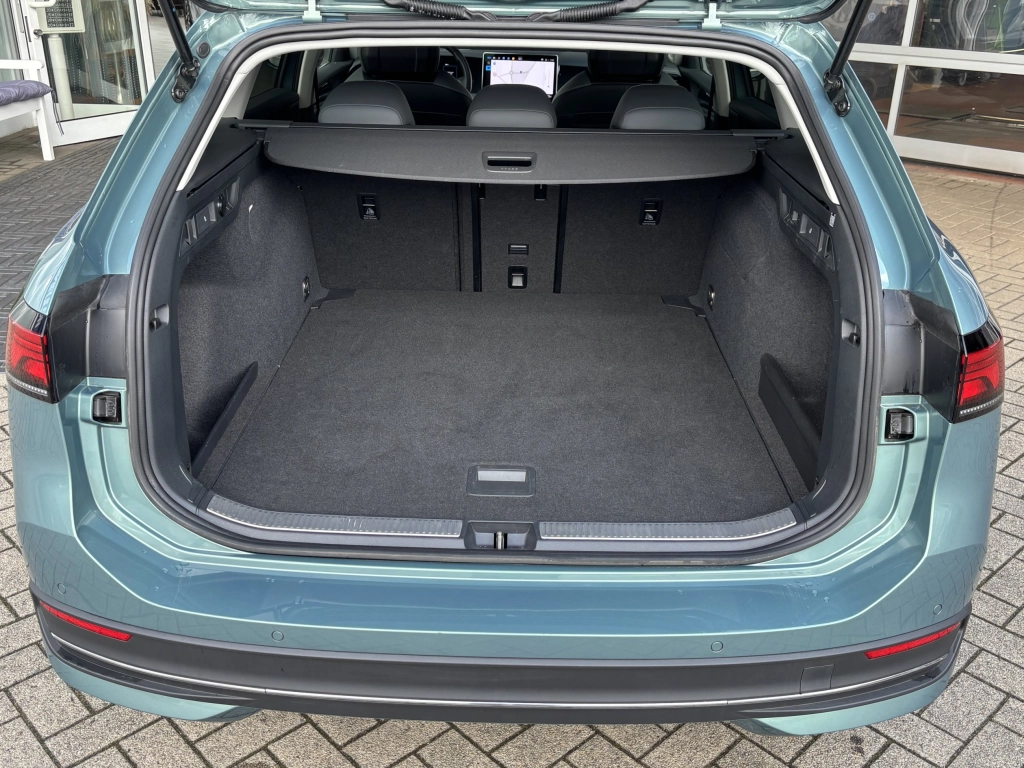 VW Passat 2.0TDI Business ACC Navi AHK Ambiente LED