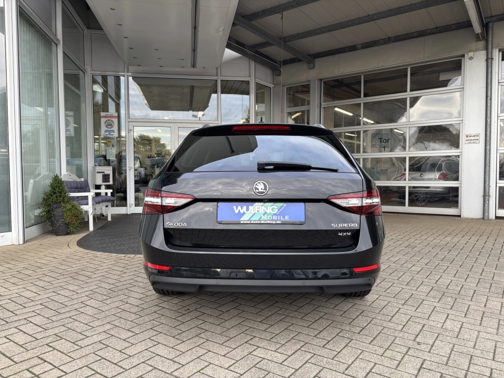 Skoda Superb Combi 2.0 TDI DSG Style 4x4 NAVI PDC DAB