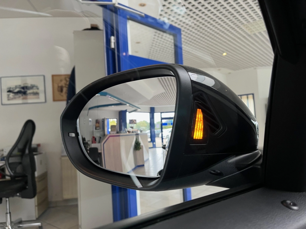 VW T-Roc R-LINE 1.5 TSI-OPF DSG IQ DRIVE, AHK