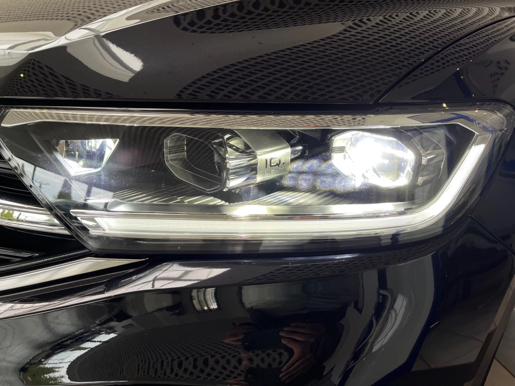 VW T-Roc R-LINE 1.5 TSI-OPF DSG IQ DRIVE, AHK