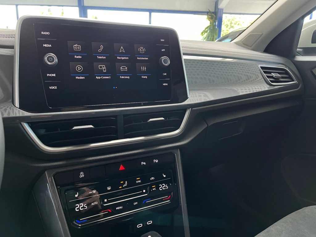 VW T-Roc STYLE 1.5 TSI-DSG, Matrix, EasyOpen, RFK