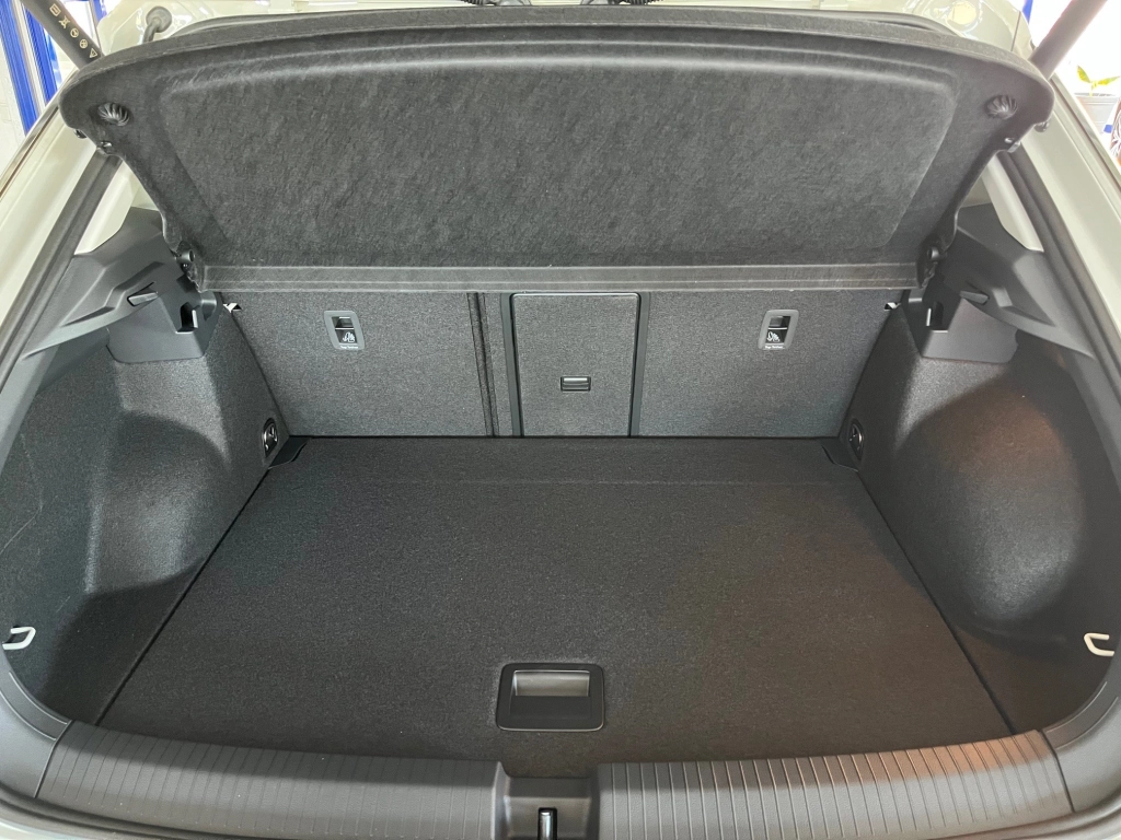 VW T-Roc STYLE 1.5 TSI-DSG, Matrix, EasyOpen, RFK