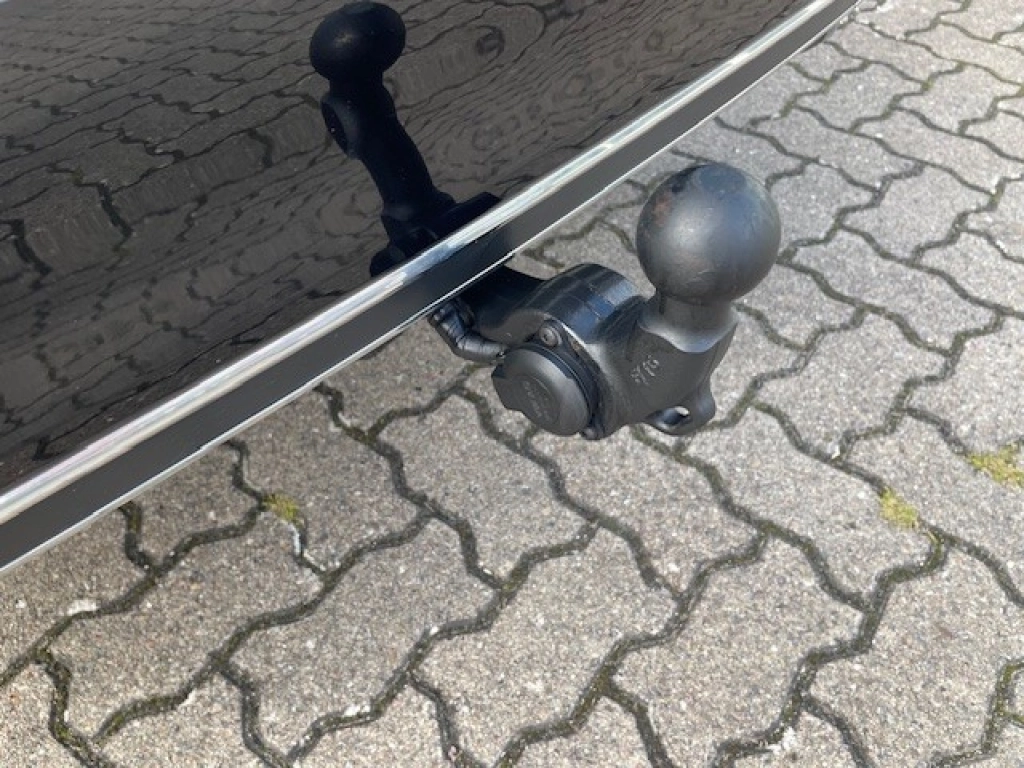 VW Passat Variant 2.0 TDI DSG Elegance,AHK,Matrix