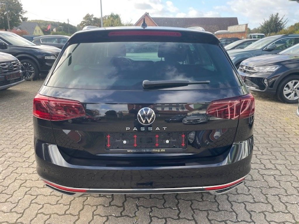 VW Passat Variant 2.0 TDI DSG Elegance,AHK,Matrix