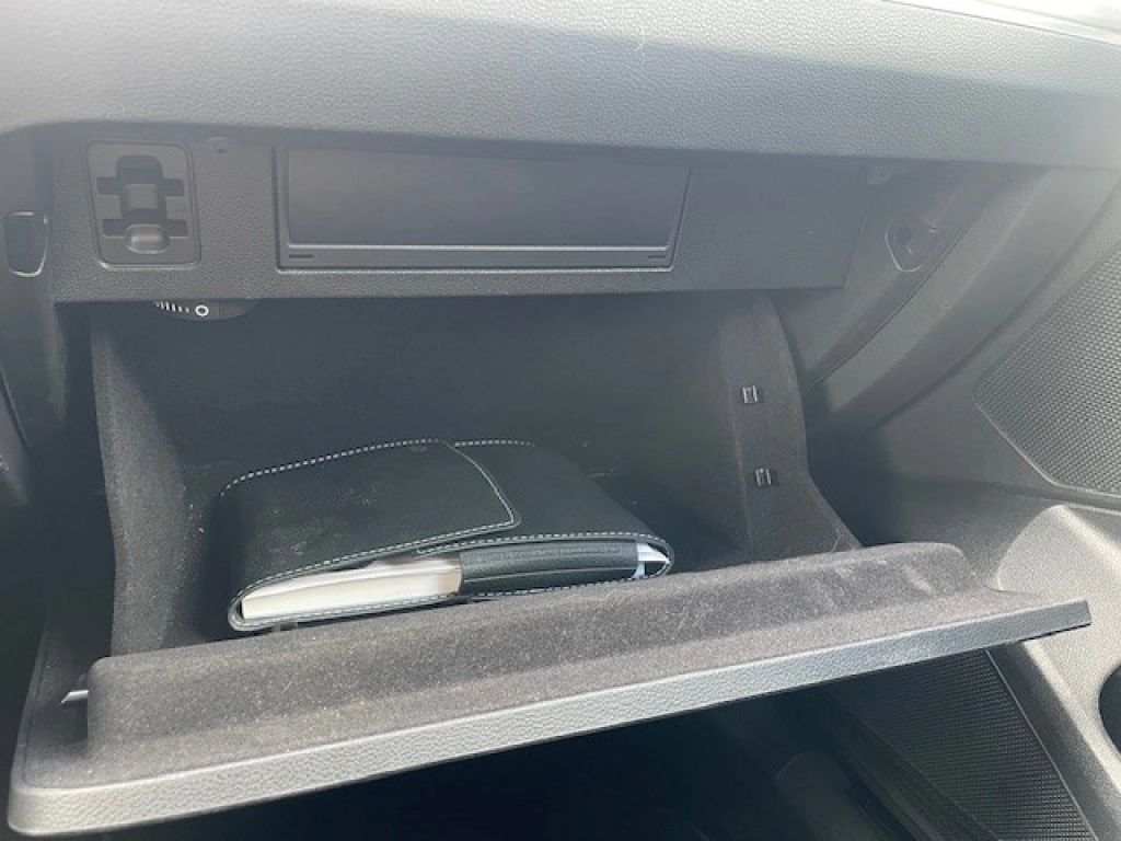 VW Passat Variant 2.0 TDI DSG Elegance,AHK,Matrix